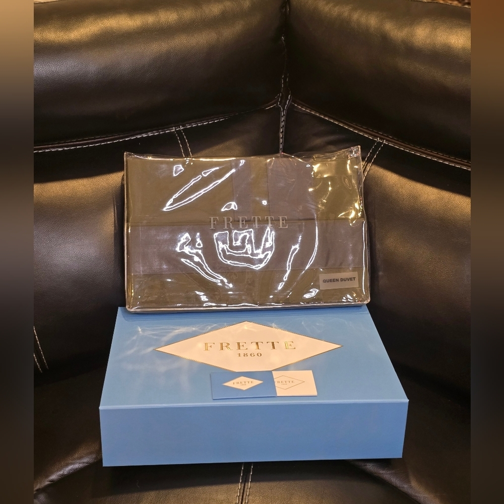 Frette Luxury 2026 Luxury Queen  Duvet & 2 Euro Sham Retails$1,550 - Picture 5 of 12